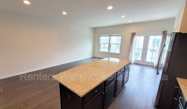 Building Photo - 611 Consolvo Pl