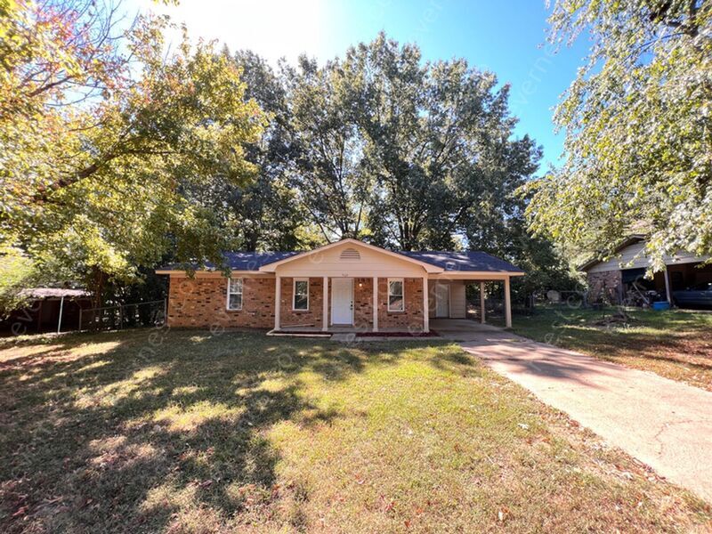 5163 Woody Dr, Horn Lake, MS 38637 House Rental in Horn Lake, MS