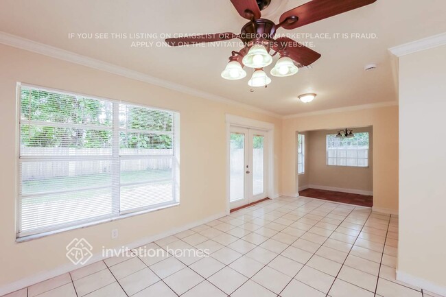 Building Photo - 7602 NW 40th St