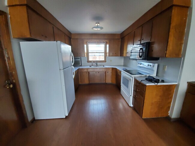 Foto del edificio - 309 11th Ave NW; Mandan, ND. 58554