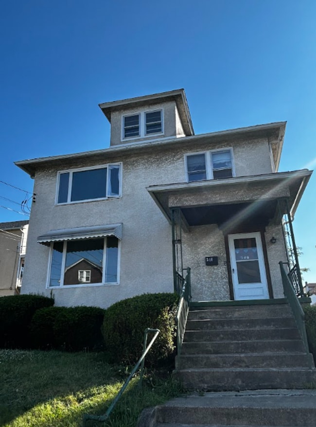 Building Photo - 540 Ripple St