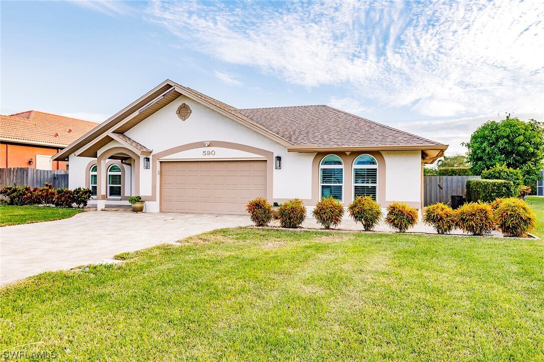Foto principal - 590 96th Ave N