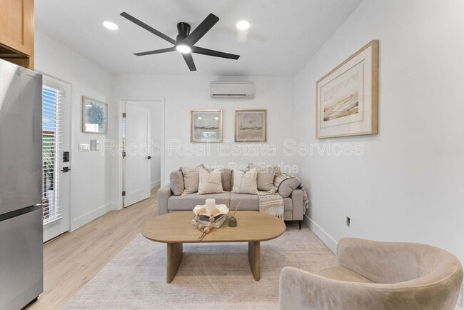 Building Photo - 6730 Mohawk St