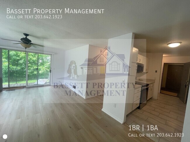 Building Photo - 30 Stoneycrest Dr