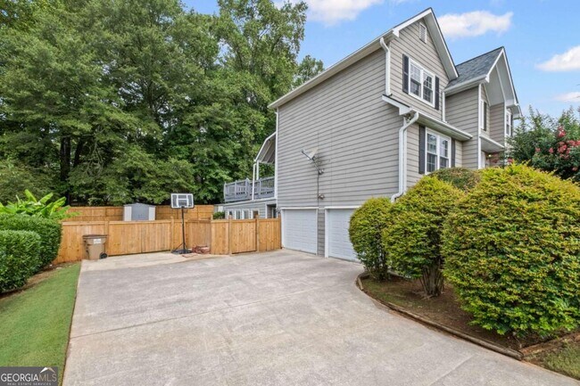 Foto del edificio - 2680 Nicholas Ct NE