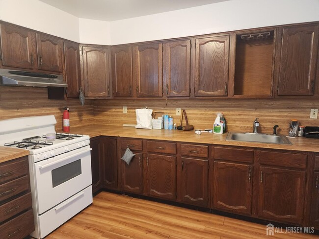 Foto del edificio - 47 Thorpe Ave