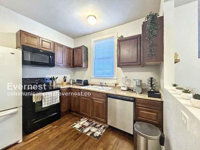 Foto del edificio - 410 E Carson St