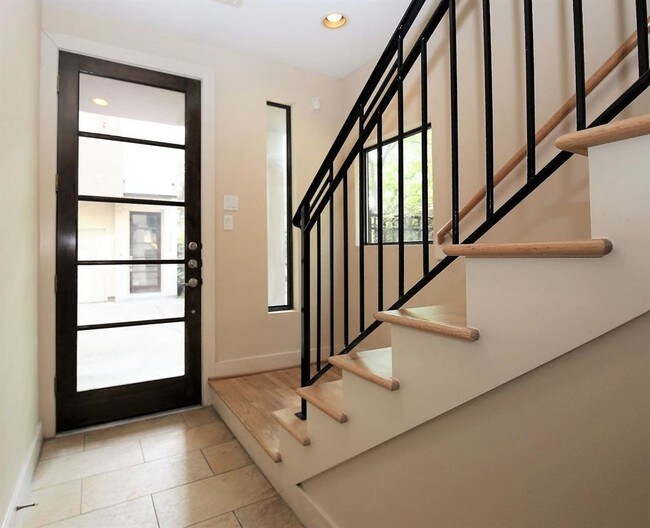 Foto del edificio - 1415 Bonnie Brae St