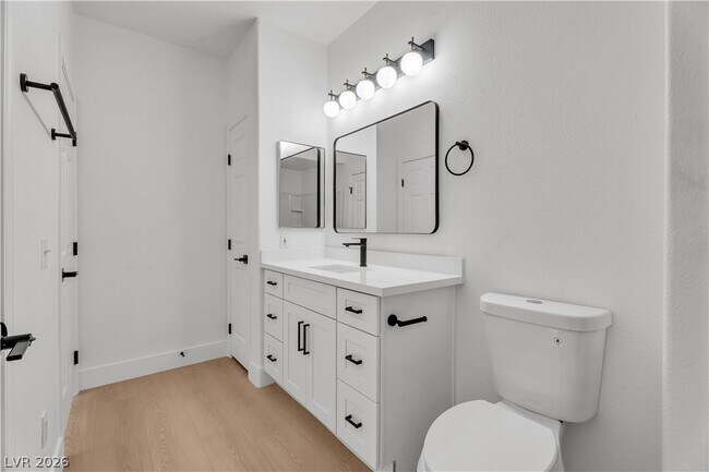 Building Photo - 7119 S Durango Dr