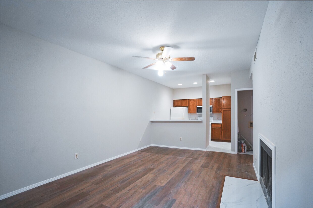 Foto del edificio - 8055 Cambridge St