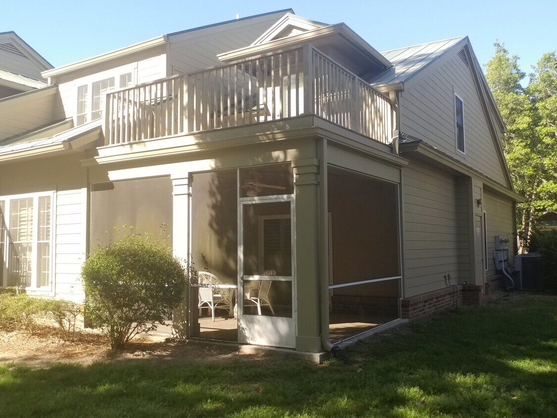 Foto del edificio - 4 Bedroom 3.5 Bath town home in Pawleys Pl...