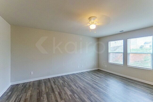 Foto del edificio - 828 Dove Tree Ln