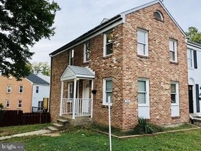 Building Photo - 2916 Wren Ct