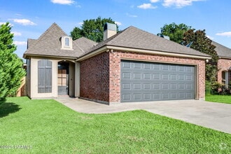Building Photo - 200 King Arthurs Way