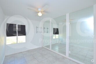 Building Photo - 2331 W Carson Dr