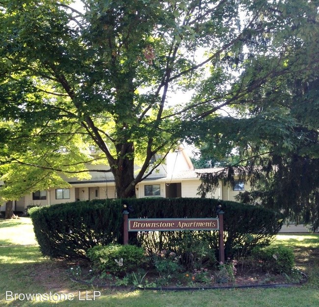 Building Photo - 455 Oakland St