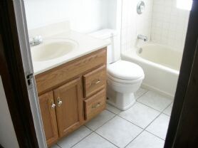 Baño con vista - 1285 Cranford Ave