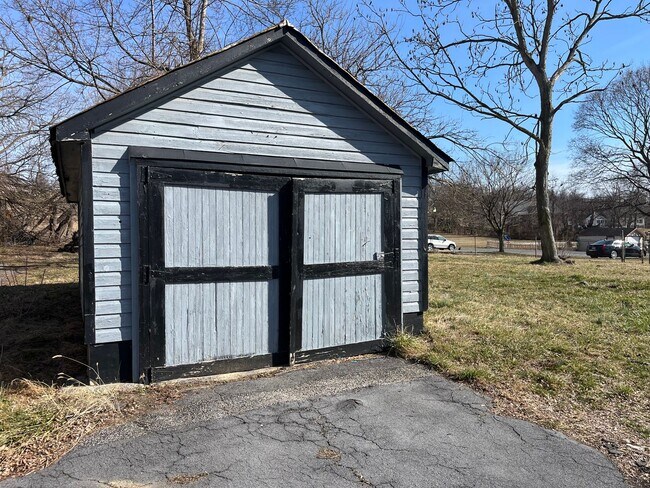 Building Photo - House in Quincy 3 Bedroom, 2 Bath