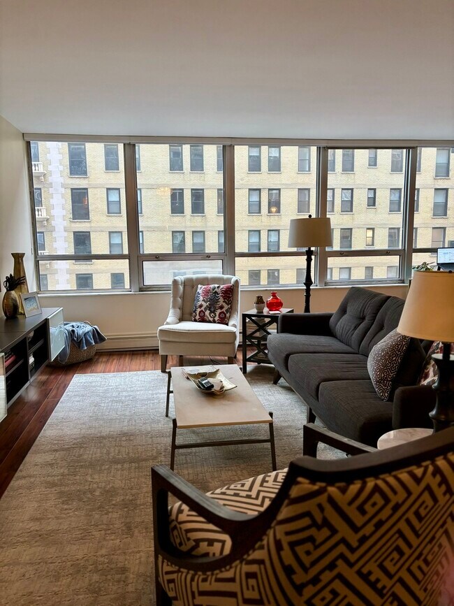 Foto del edificio - 201 E Chestnut St