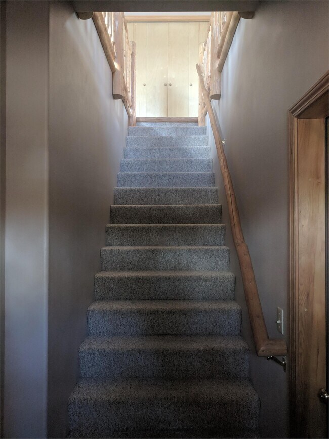 Building Photo - 16917 Whittier Dr