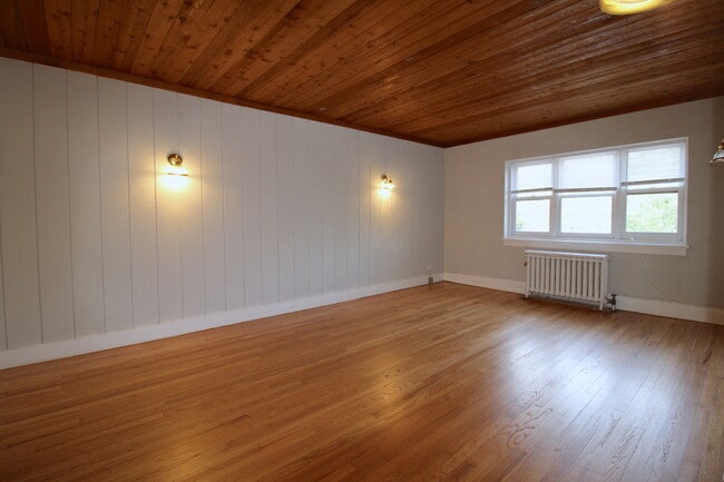 Foto del edificio - 622 N Western Ave