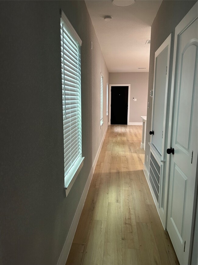 Building Photo - 9914-9918 Fillmore St