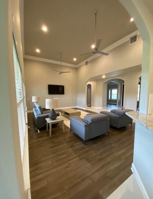 Building Photo - 133 Tuscany Way