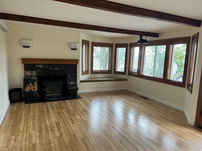 Foto del edificio - 9400 SW 3rd Ave