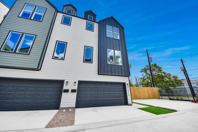 Building Photo - 5303 Kindred Gdn Ln