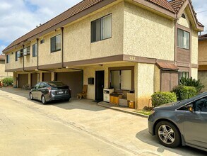 Building Photo - 922 Benito Ave