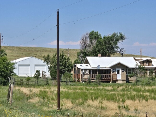 Building Photo - 2 Bedroom Ranch home- HORSES ALLOWED