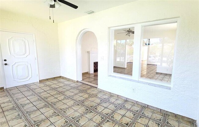 Foto del edificio - 1752 SW 16th Ter