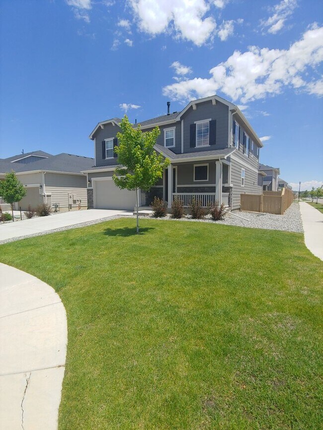Foto del edificio - Gorgeous 4 Bed 3.5 Bath in Fantastic Location