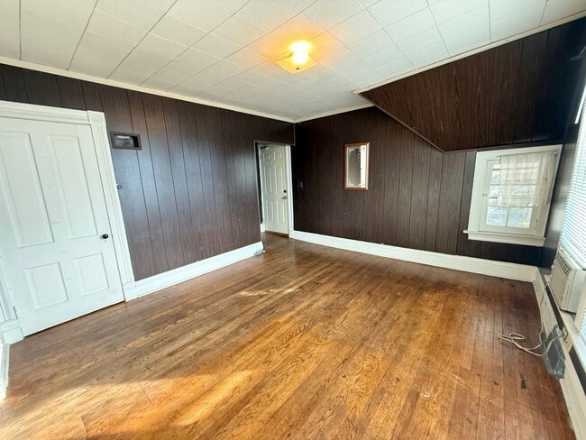 Building Photo - 1544 D St