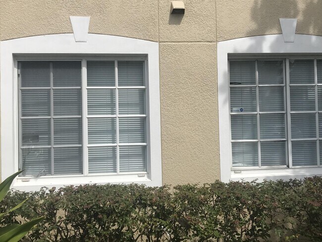 Building Photo - 9518 Amberdale Ct