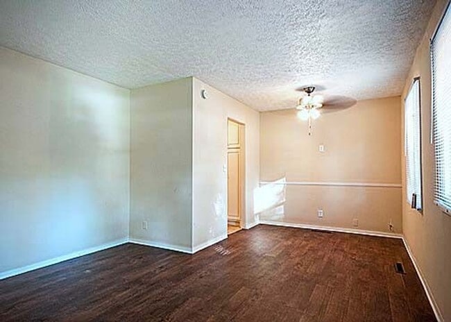 Photo - Great Aksarben location! House