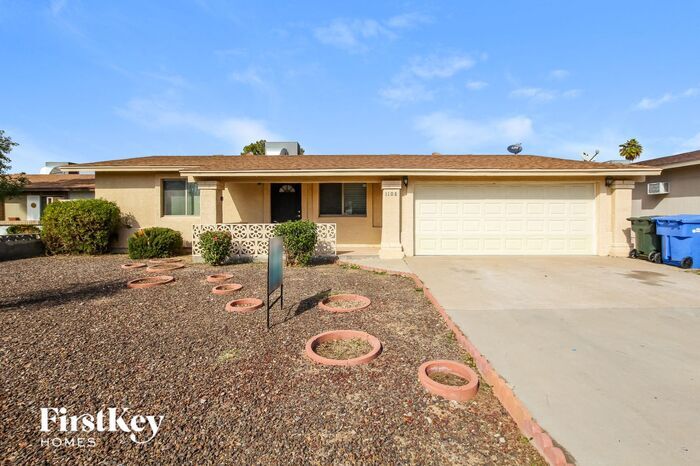 Primary Photo - 1108 W Muriel Dr