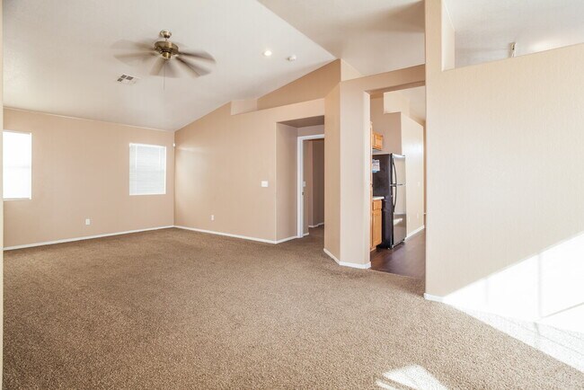 Building Photo - 7260 Golden Star Ave