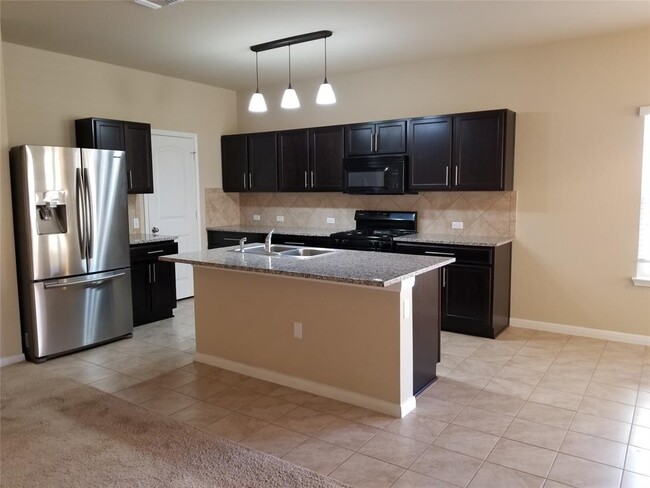 Building Photo - 300 Northern Flicker St