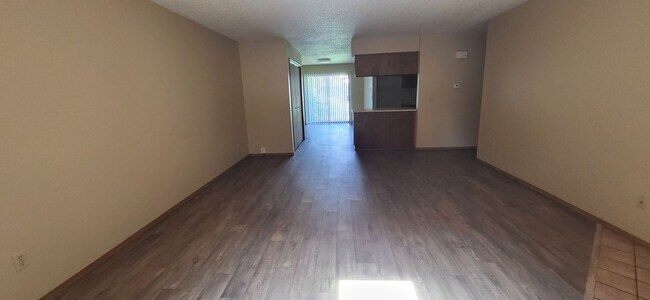 Foto del edificio - 2 Bedroom 2 Bathroom duplex on the South S...