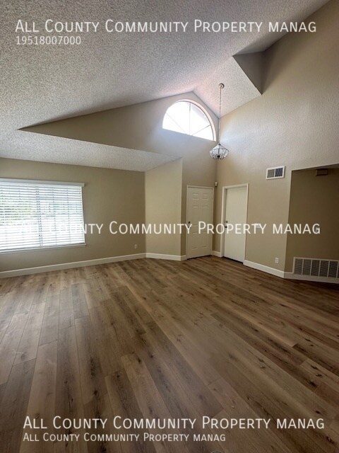 Photo - 6563 Whitman Ct House