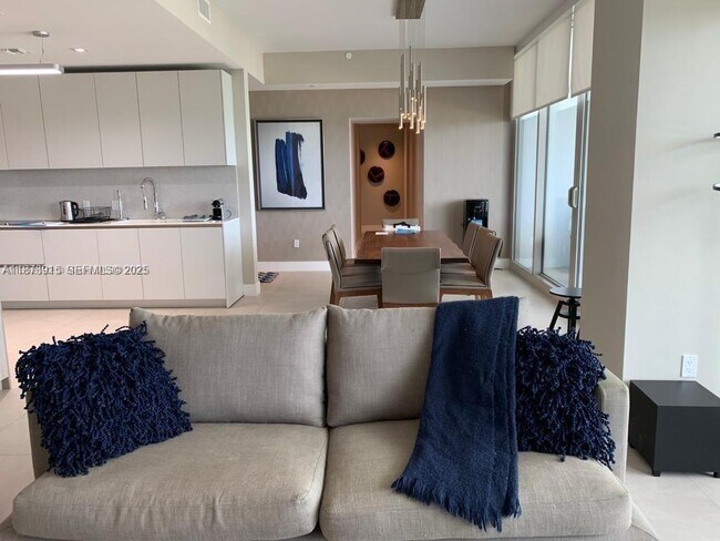 Foto del edificio - 16901 Collins Ave