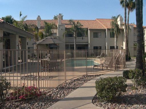 Building Photo - 930 N Mesa Dr