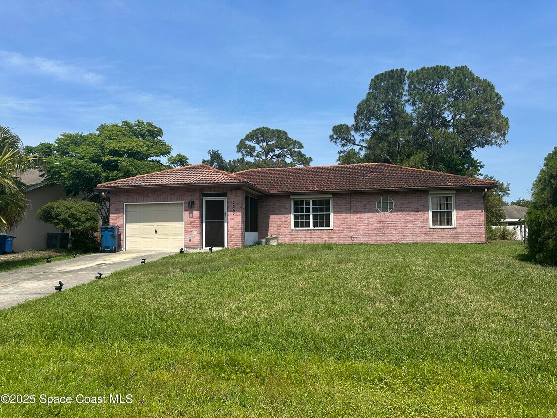 Primary Photo - 2367 Angel Rd