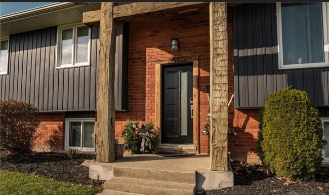 Building Photo - 3585 Rapids View Dr