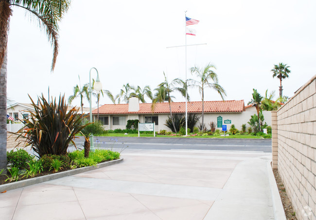 Building Photo - Huntington shorecliffs