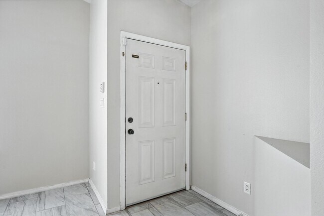 Foto del edificio - 6505 Evesham Rd NW