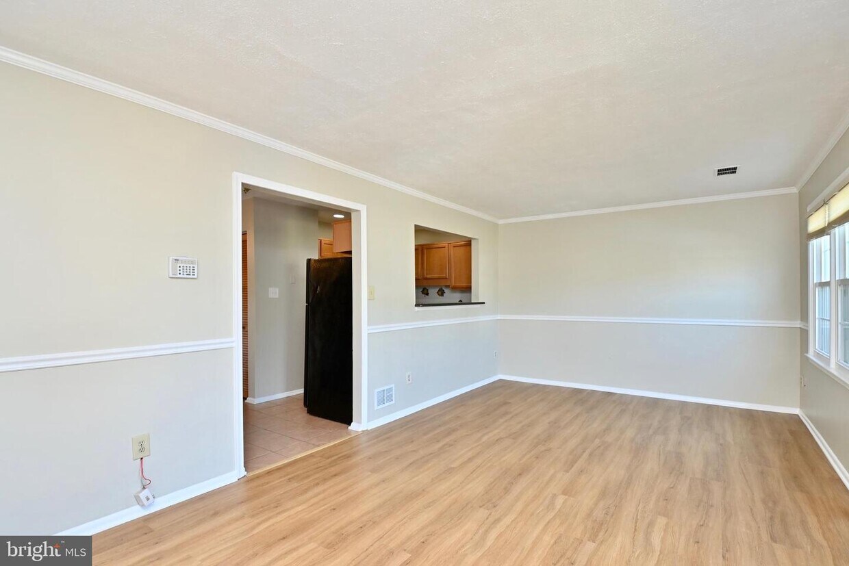 Primary Photo - 9510 Mooregate Ct