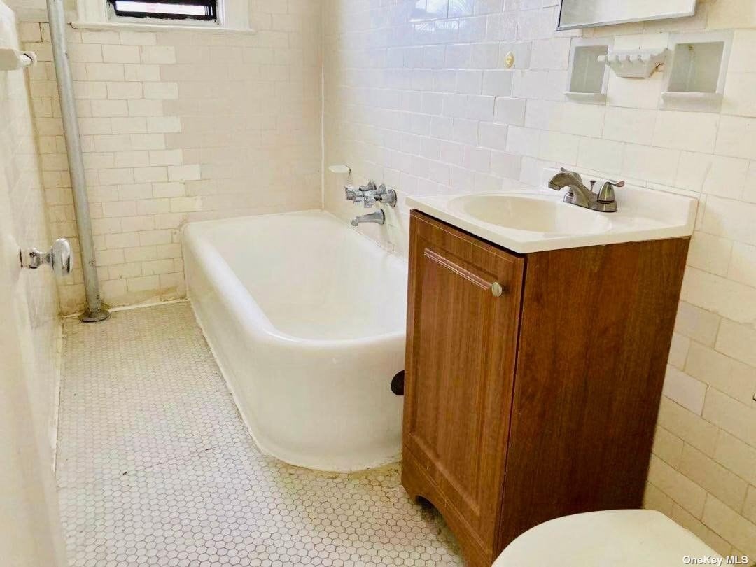 15810 Sanford Ave Unit 3D, Flushing, NY 11355 Room for Rent in