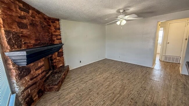 Building Photo - 501 Hardin Ct